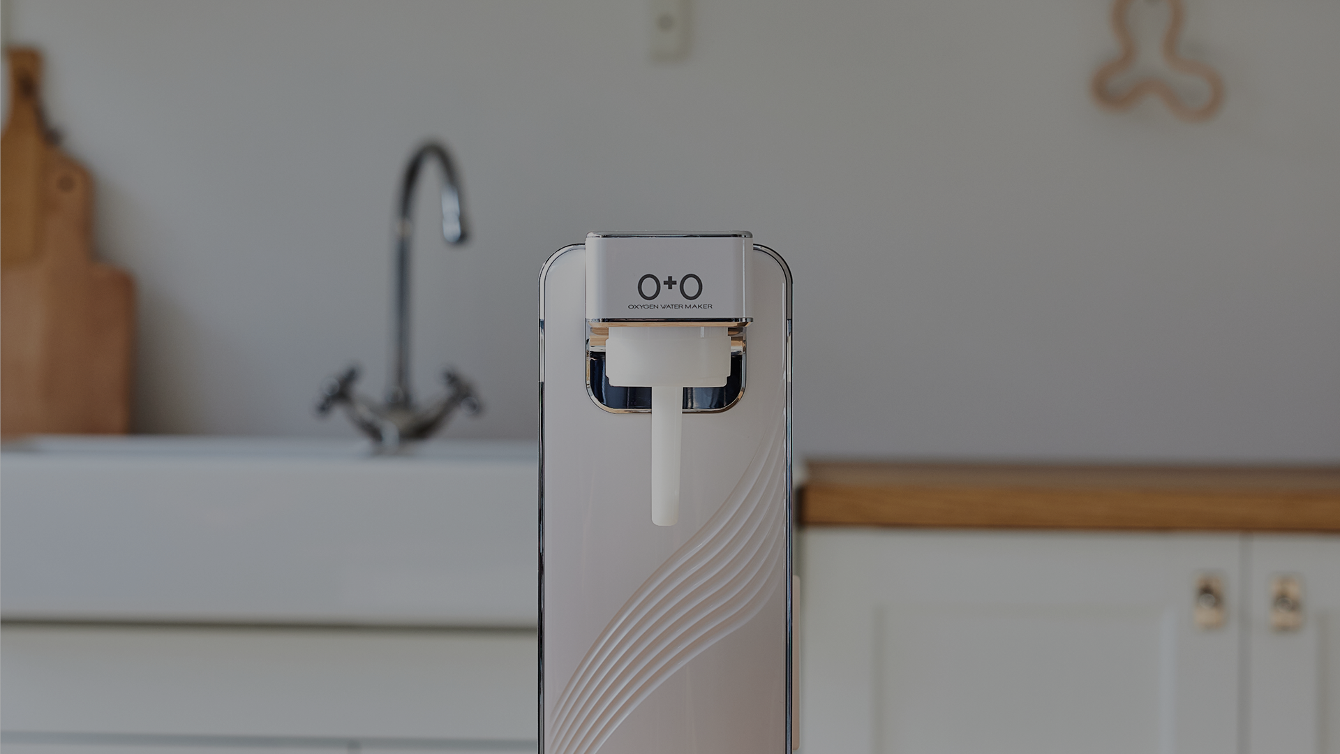 오플러스오는 물에 산소를 더해, 
몸이 좋아하는 물을 만듭니다